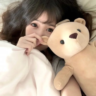 绯红色的窗帘